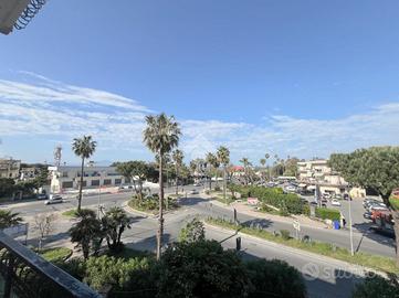 3 LOCALI A GIUGLIANO IN CAMPANIA