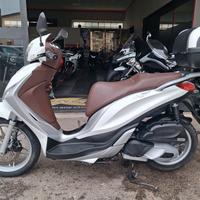 piaggio medley 150 