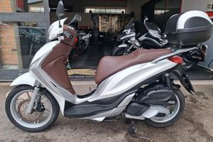 piaggio medley 150 