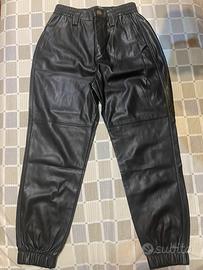 Pantalone ecopelle Bershka Taglia M