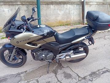 Moto Yamaha TDM