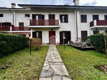 VILLA A SCHIERA A MONCALIERI