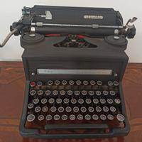 Macchina da scrivere Olivetti M40