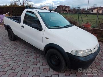 Fiat Strada 1.9 JTD Pick-up