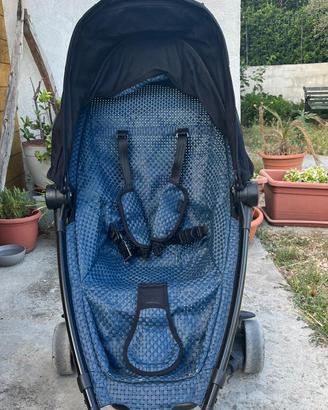 Passeggino a tre ruote richiudibile