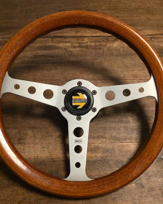 Volante MOMO indy