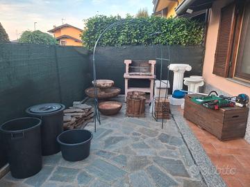 arredi giardino barbecue vasi decespugliatore  