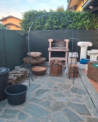 arredi giardino barbecue vasi decespugliatore  