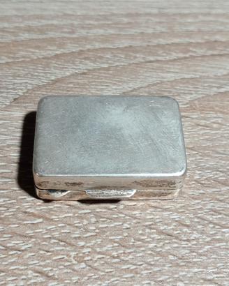 Argento scatola portapillole rettangolare vintage 