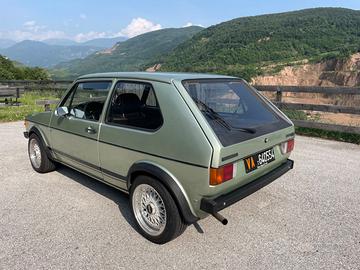Golf GTI Mk1 4 marce faro piccolo 1979 restaurata