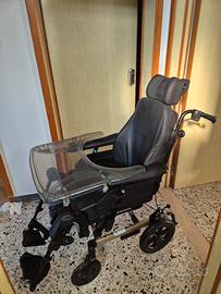 seggiolone polifunzionale per anziani e disabili 