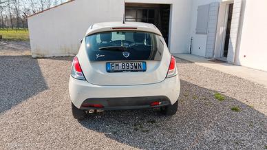 Lancia Ypsilon 1.2 benzina 