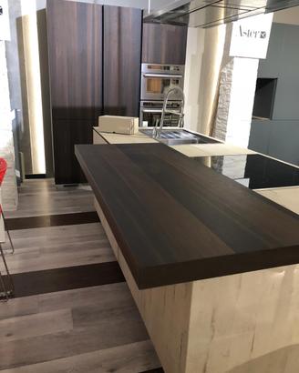 Cucina nuova con isola