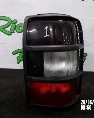 FANALINO POSTERIORE DESTRO PAJERO V20 GLS 1997