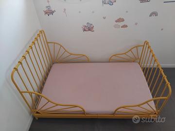 Letto montessoriano per bambini Ikea
