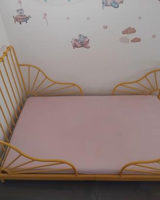 Letto montessoriano per bambini Ikea