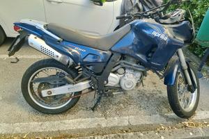 moto Aprilia 