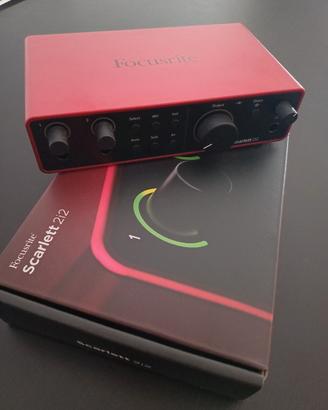 focusrite 2i2 (4th gen ) 