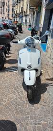 VESPA GTS 300