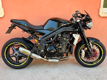 Triumph speed triple 1050 super accessoriata