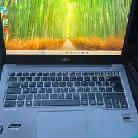 computer portatile 14" con Intel i7