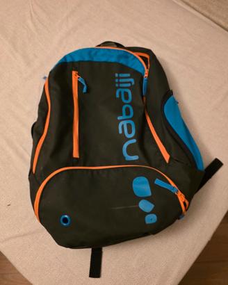 Zaino sport impermeabile mai usato