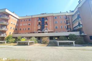 MAGAZZINO A ROMA