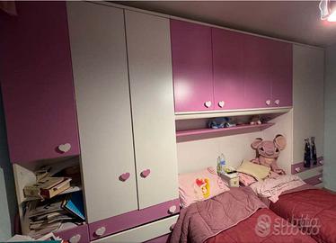 Cameretta a ponte  2 letti, armadi e cassettiere