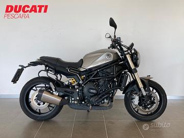 Benelli Leoncino 800