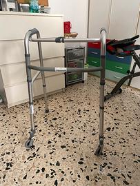 Deambulatore pieghevole