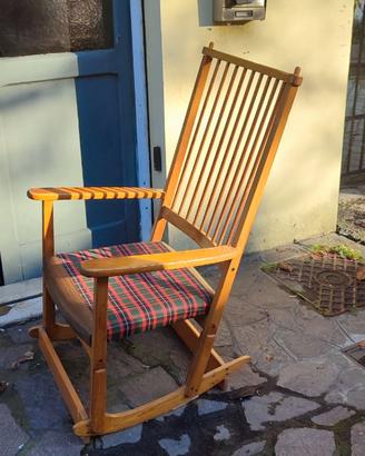 Sedia a Dondolo in Stile Americano