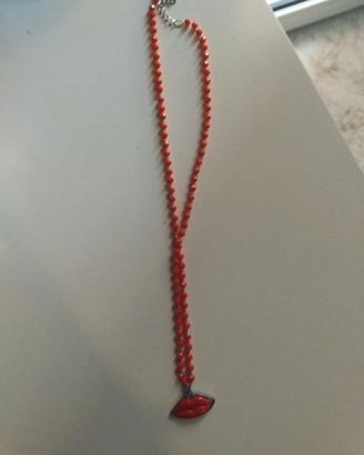 Collana bocca rossa