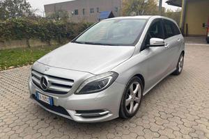 MERCEDES-BENZ B 200 CDI CAMBIO MANUALE