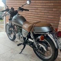 Moto Suzuki TU 250 iscritta ASI