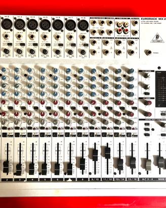 Behringer Eurorack MX2004A