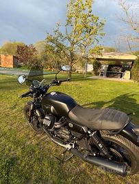 Moto Guzzi V7 Stone 850 cc 2024
