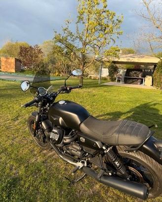 Moto Guzzi V7 Stone 850 cc 2024