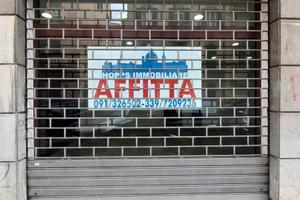 LOCALE COMMERCIALE C/1 via Florestano Pepe