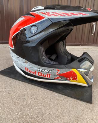 Casco Kini Redbul