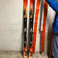 Kit sci alpinismo : sci+attacchi+pelli