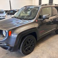 Renegade 2.0 Mjt 170CV 4WD Active Drive Low Trailh