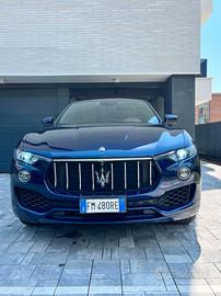 Maserti Levante 3.0 V6 Diesel 275 cv
