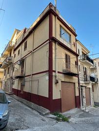 Casa indipendente con terrazza-San Giovanni Gemini