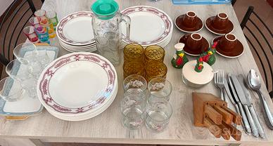 Set cucina piatti/bicchieri/posate