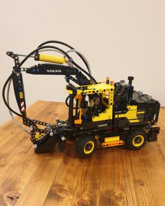 LegoTechnic Volvo EW160E