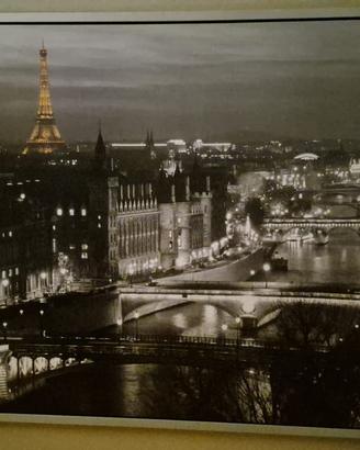 Quadro IKEA con panorama di Parigi