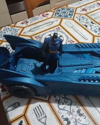 Automobile Batman con Batman personaggio