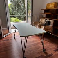 Scrivania Kartell