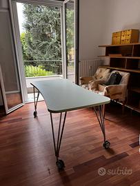 Scrivania Kartell