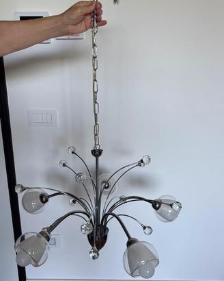 Lampadario moderno cromato con cristalli e vetri